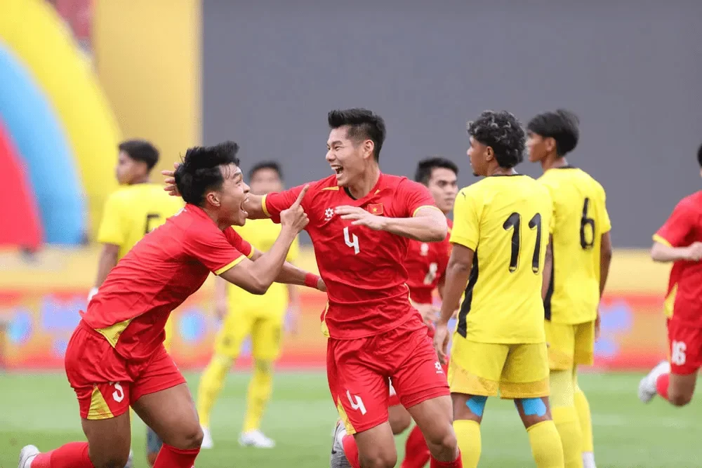 hlv-malaysia-bat-ngo-nhac-den-u22-viet-nam-sea-games-33-min_11zon